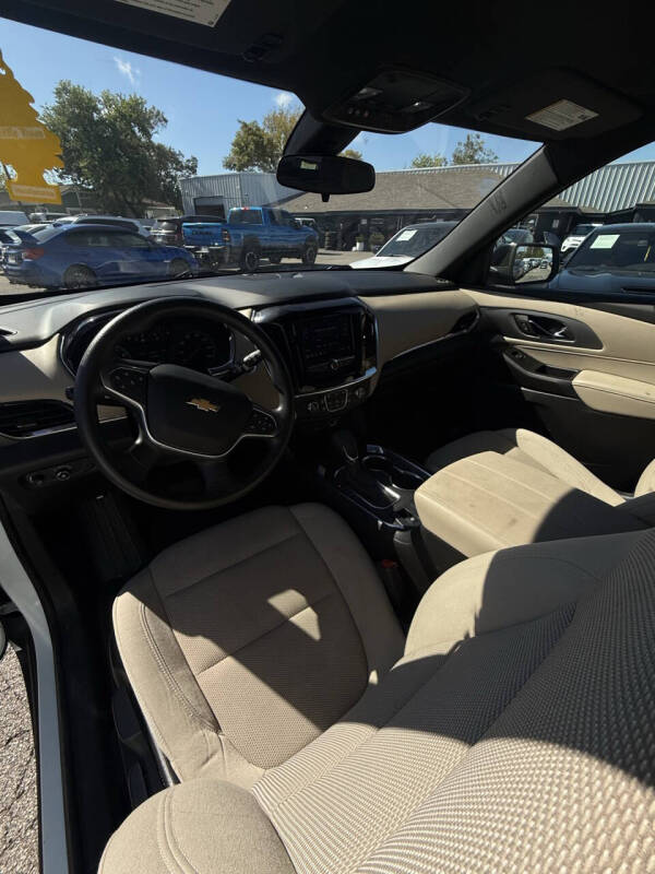 2023 Chevrolet Traverse LS