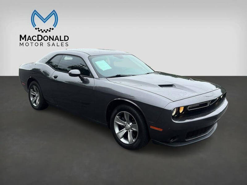 2015 Dodge Challenger SXT