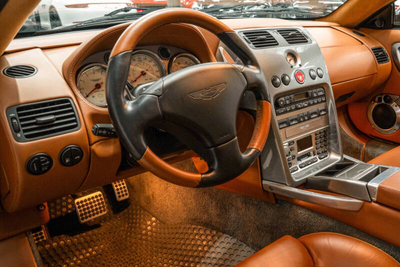 2003 Aston Martin V12 Vanquish