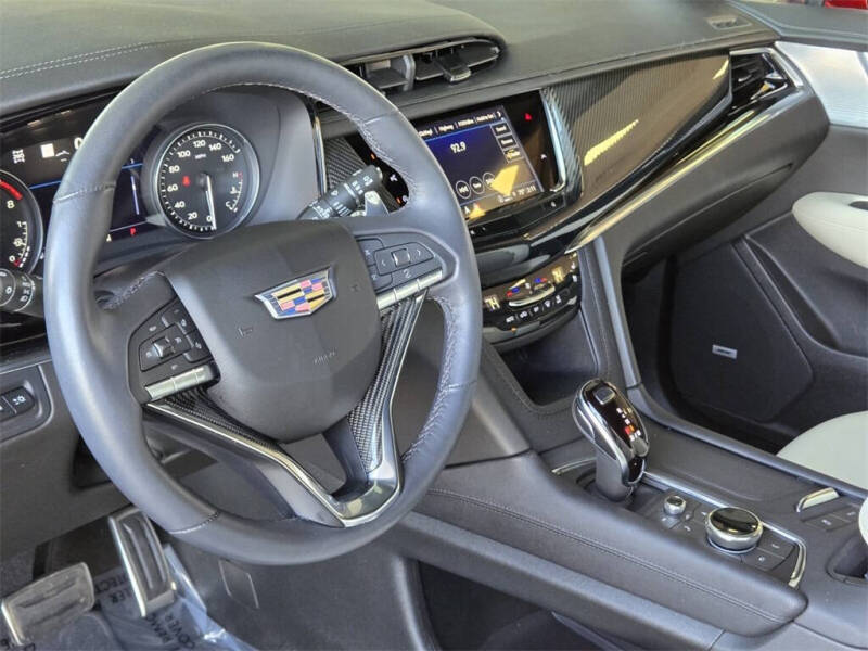 2024 Cadillac XT6 Sport