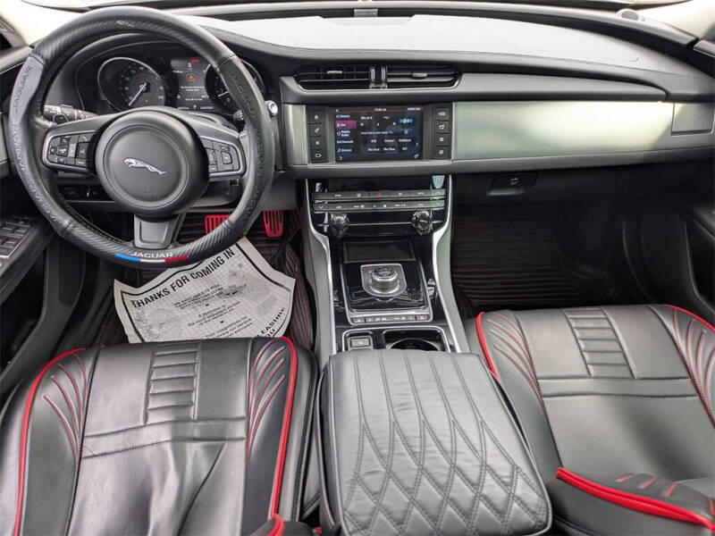 2017 Jaguar XF 35t Premium