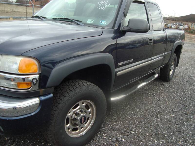2006 GMC Sierra 2500HD for sale at Branch Avenue Auto Auction in Clinton MD