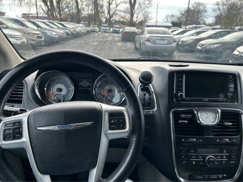 2015 Chrysler Town and Country Touring