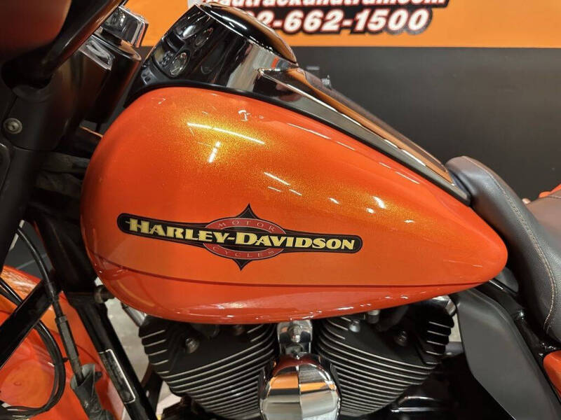 2012 Harley-Davidson® FLHTK - Electra Glide® Ul