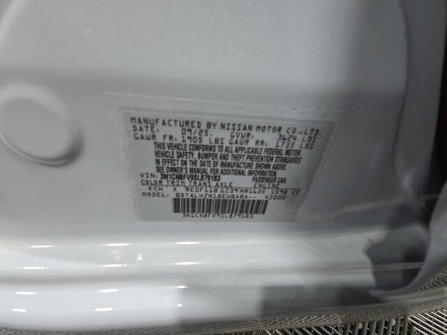 2025 Nissan Versa SR