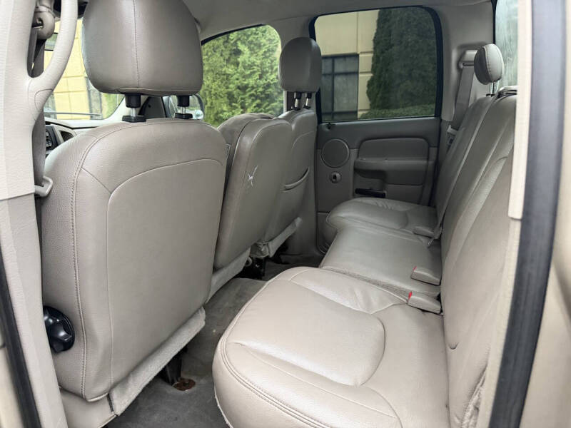 2004 Dodge Ram 1500 SLT