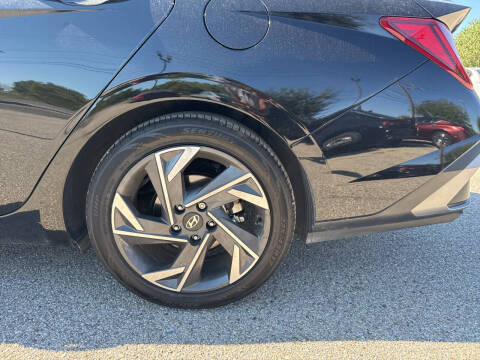 2024 Hyundai Elantra Limited