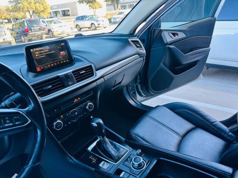 2017 Mazda MAZDA3 Touring