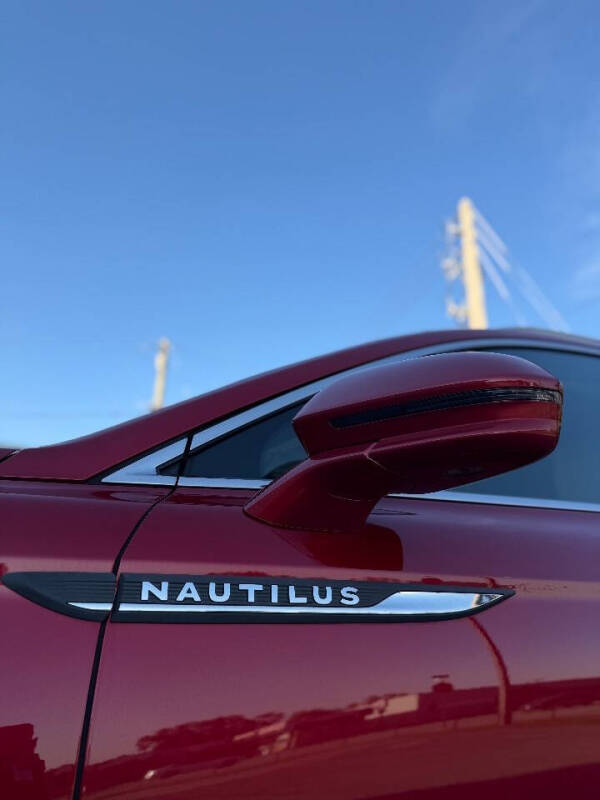 2020 Lincoln Nautilus Standard