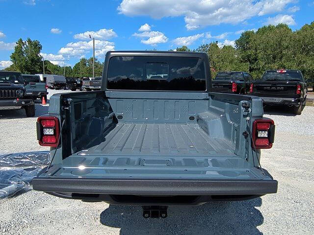 2025 Jeep Gladiator Willys