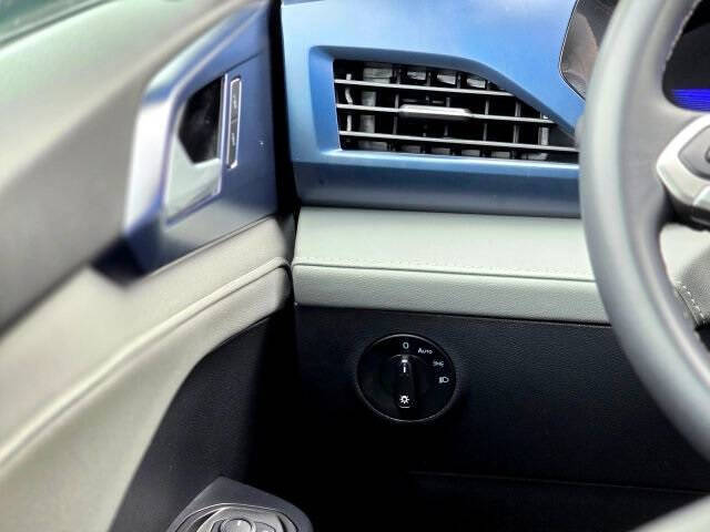 2024 Volkswagen Taos SE 4Motion