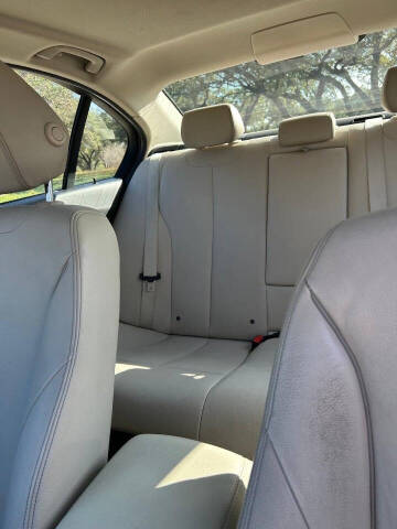 2015 BMW 3 Series 320i