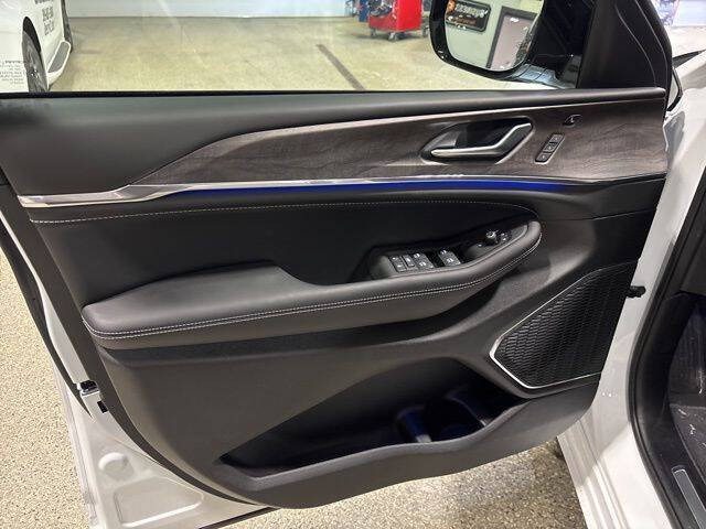 2025 Jeep Grand Cherokee L Overland