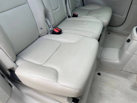 2016 Volvo XC90 T8 eAWD Momentum