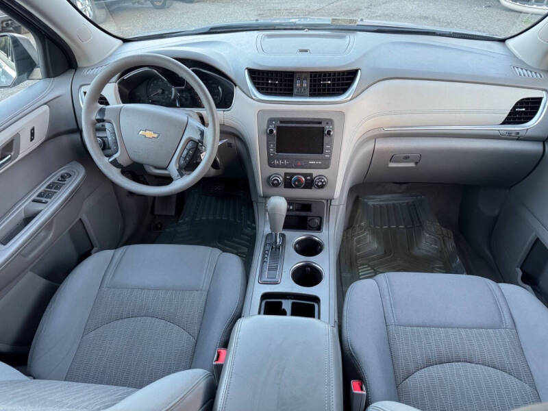2013 Chevrolet Traverse LS