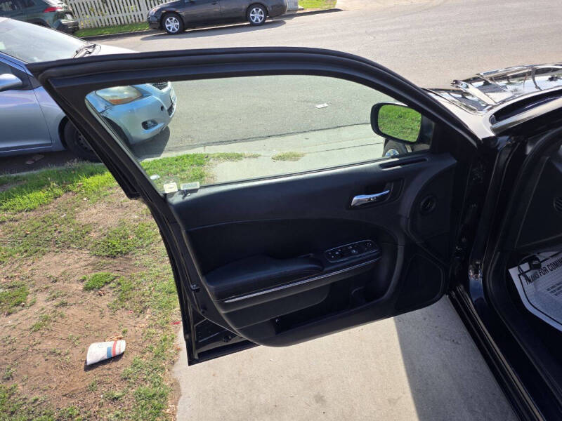 2013 Dodge Charger SE