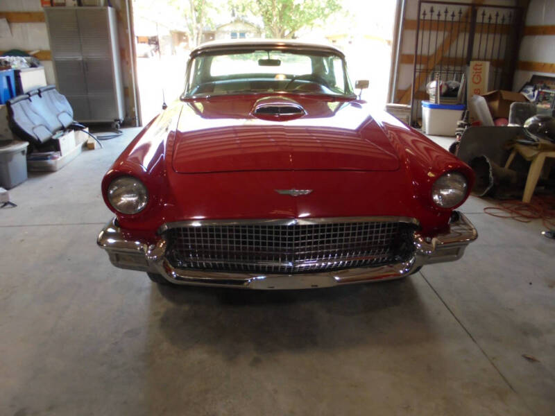 1957 Ford Thunderbird