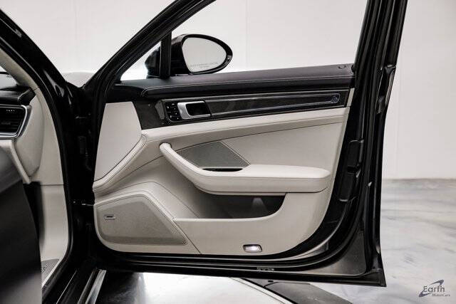 2018 Porsche Panamera Turbo Sport Turismo