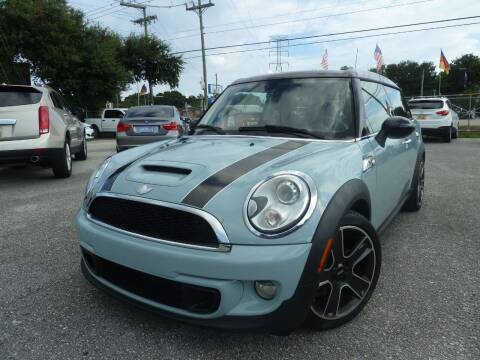 2014 MINI Clubman for sale at Das Autohaus Quality Used Cars in Clearwater FL