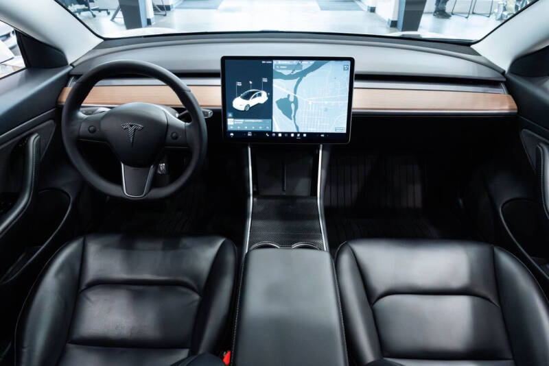 2019 Tesla Model 3 Mid Range