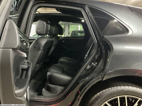 2022 Porsche Macan