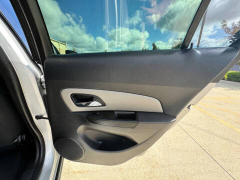 2013 Chevrolet Cruze LS Auto