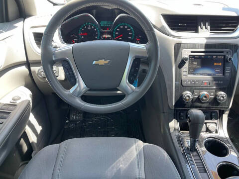 2017 Chevrolet Traverse LT