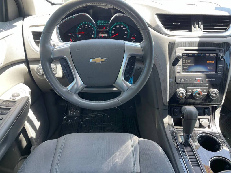 2017 Chevrolet Traverse LT