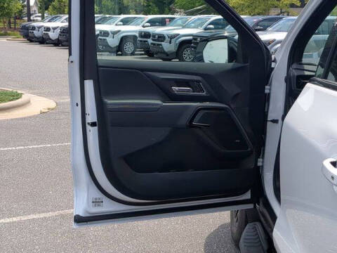 2025 Chevrolet Silverado EV LT