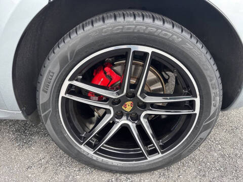 2021 Porsche Macan GTS