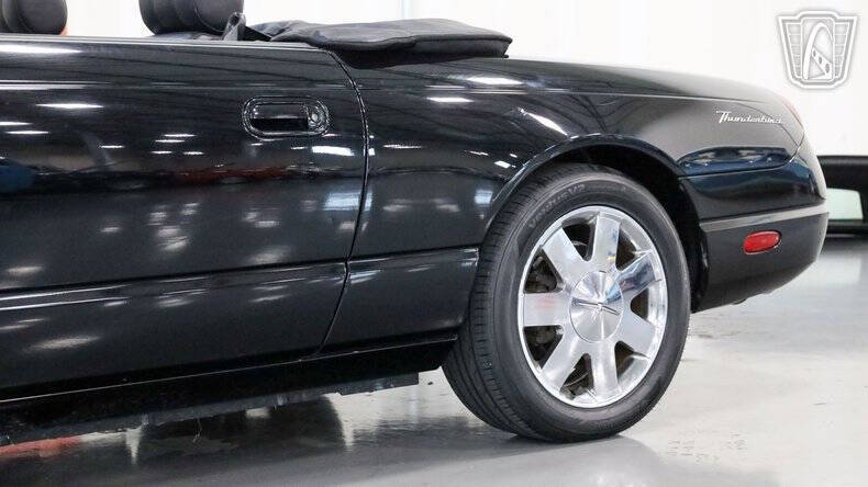 2002 Ford Thunderbird Deluxe