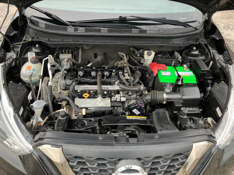 2020 Nissan Kicks SR