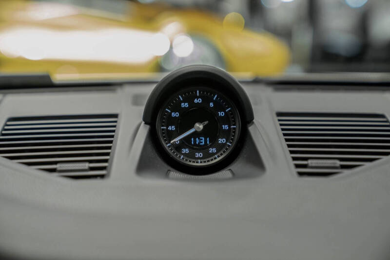 2025 Porsche 911 Carrera