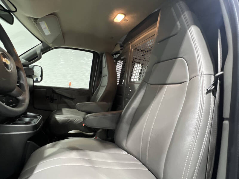 2024 Chevrolet Express 2500