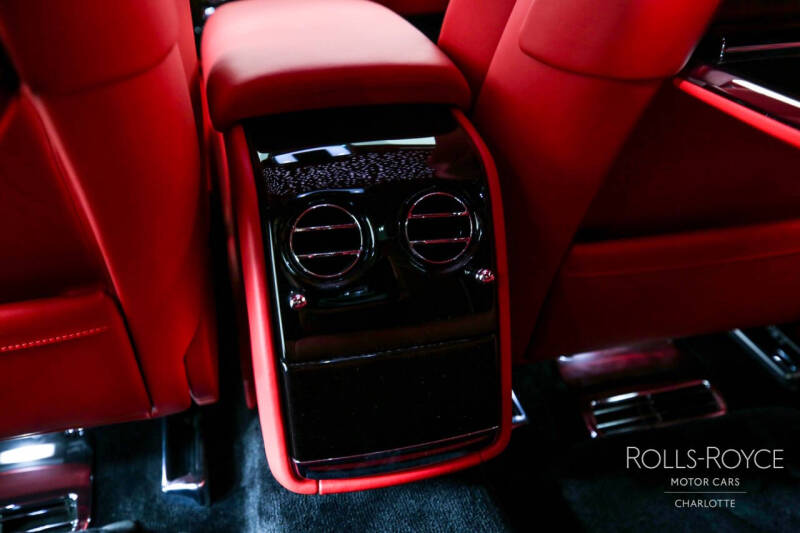 2024 Rolls-Royce Phantom