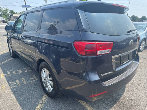 2017 Kia Sedona LX