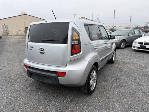 2011 Kia Soul +