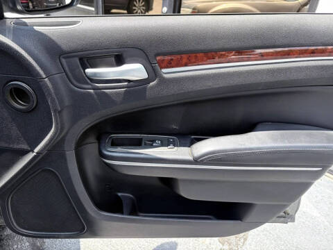 2012 Chrysler 300 Limited