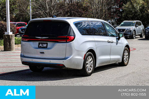 2024 Chrysler Pacifica Touring L