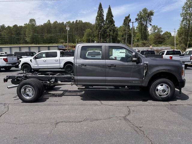 2025 Ford F-350 Super Duty XL
