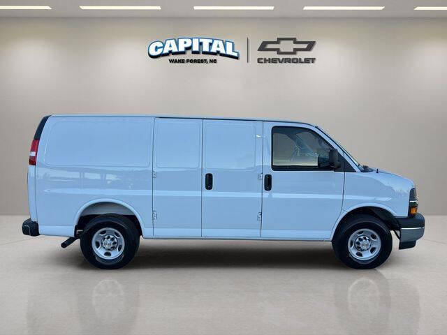 2025 Chevrolet Express 2500