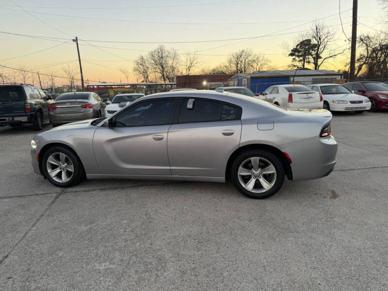 2017 Dodge Charger SXT