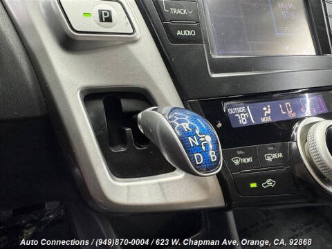 2014 Toyota Prius v Two