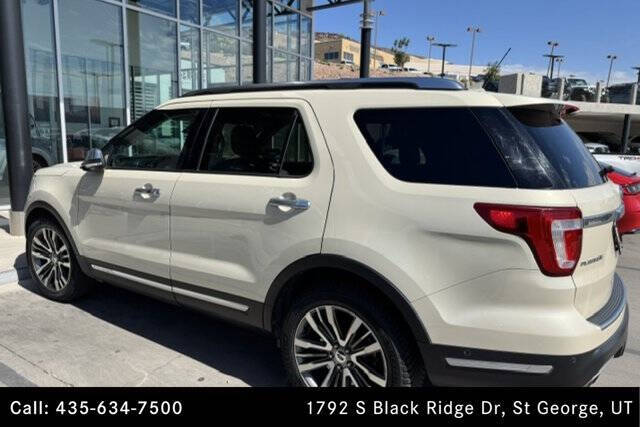 PLATINUM DUNE MET TRI-COA 2018 Ford Explorer Platinum AWD Platinum 4dr SUV 2