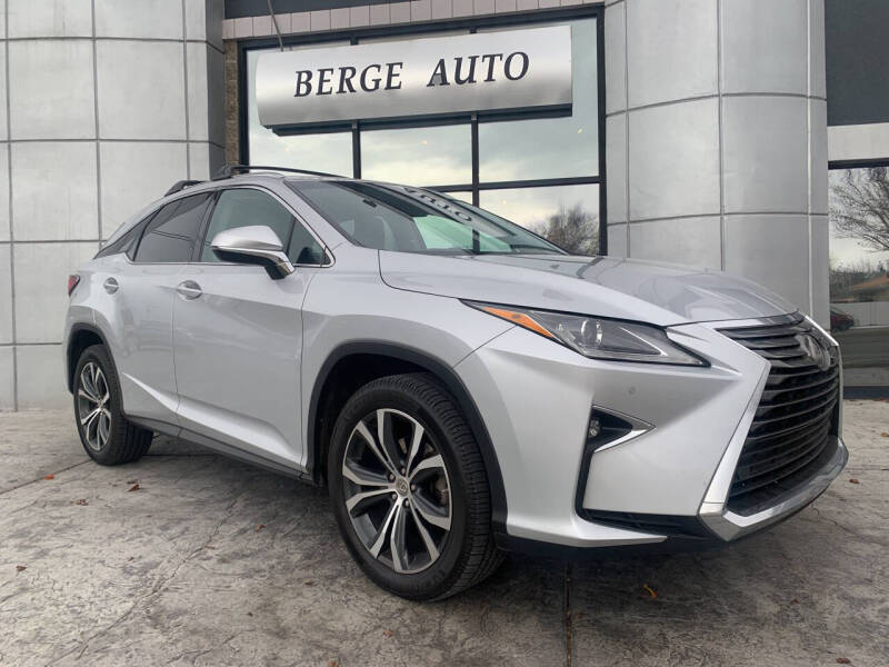 Lexus RX's photo