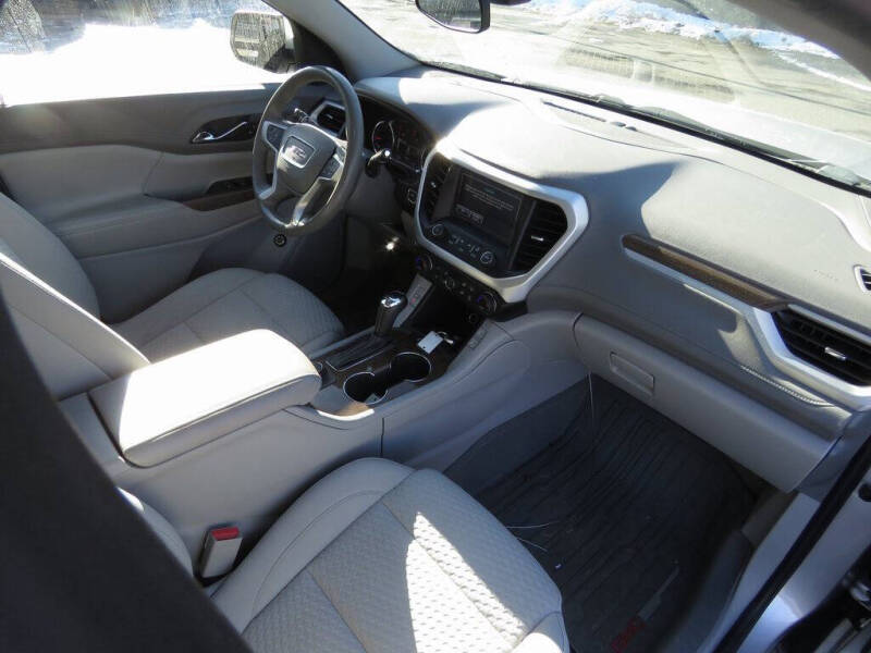 2019 GMC Acadia SLE-2