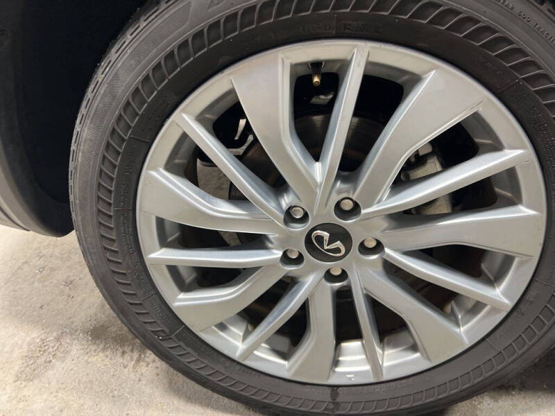 2024 Infiniti QX50 Luxe