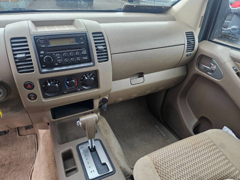 2005 Nissan Frontier LE