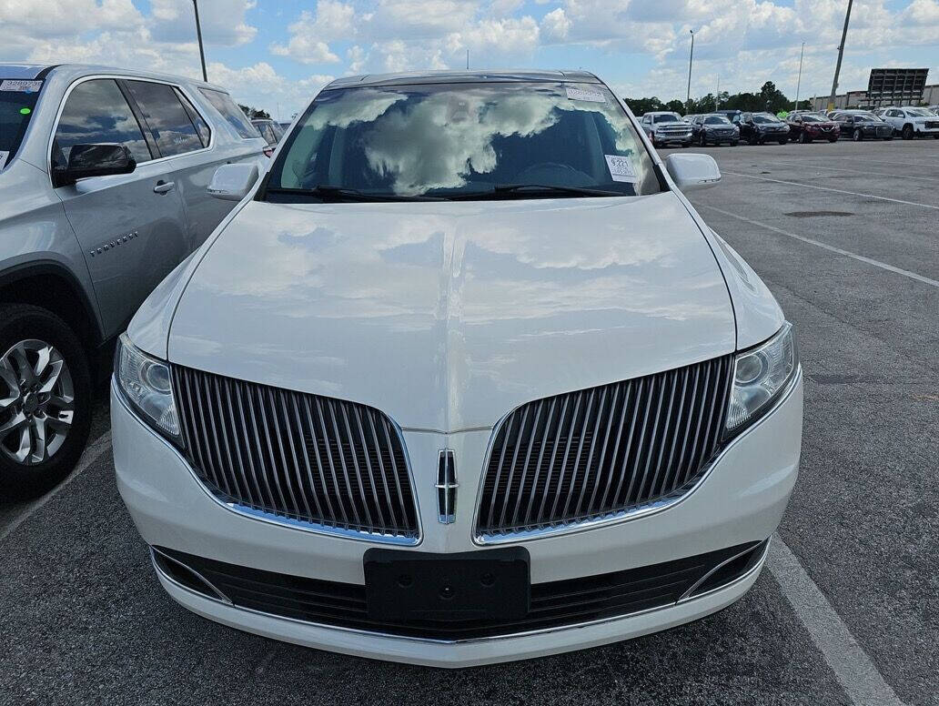 2016 Lincoln MKT for sale at Putnam Motors in Pomona Park, FL