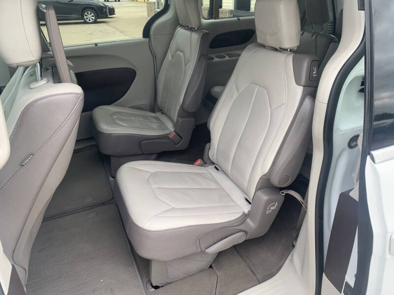 2018 Chrysler Pacifica Touring L Plus